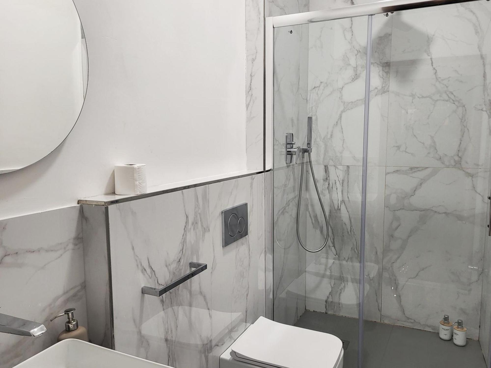 110 Sqm Apartment 6 Sleeps In Santa Croce Firenze Bagian luar foto